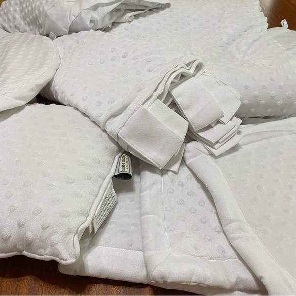 Sweet Jojo Designs Crib and Accessory 11-piece Set White Soft Polka-dot - Picture 6 of 8